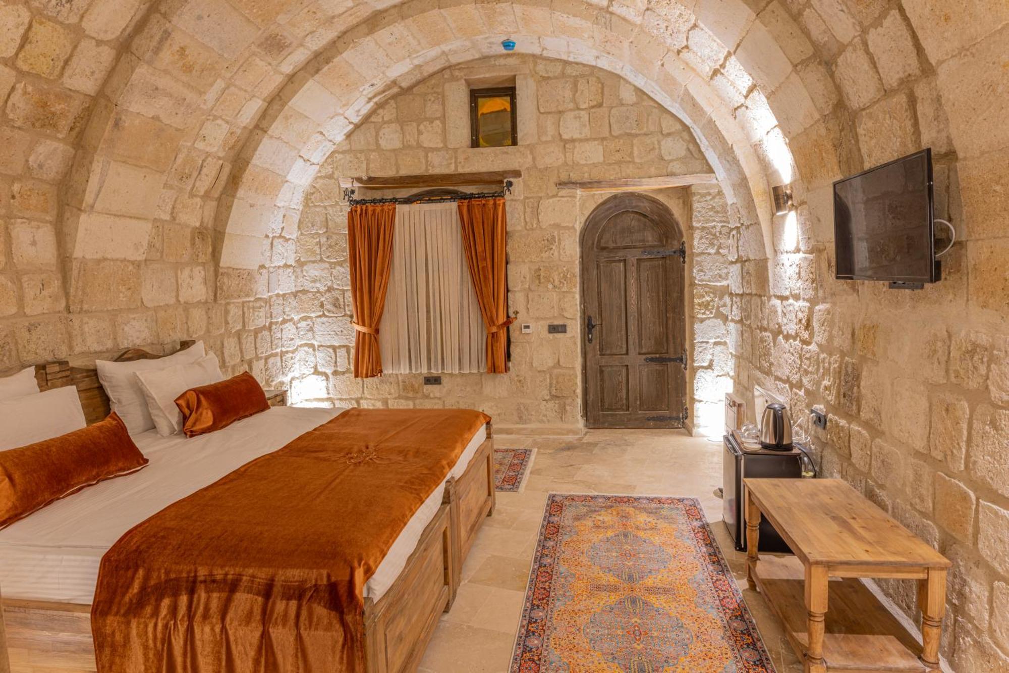 فندق Chakra Special Caves أوروغوبْ المظهر الخارجي الصورة