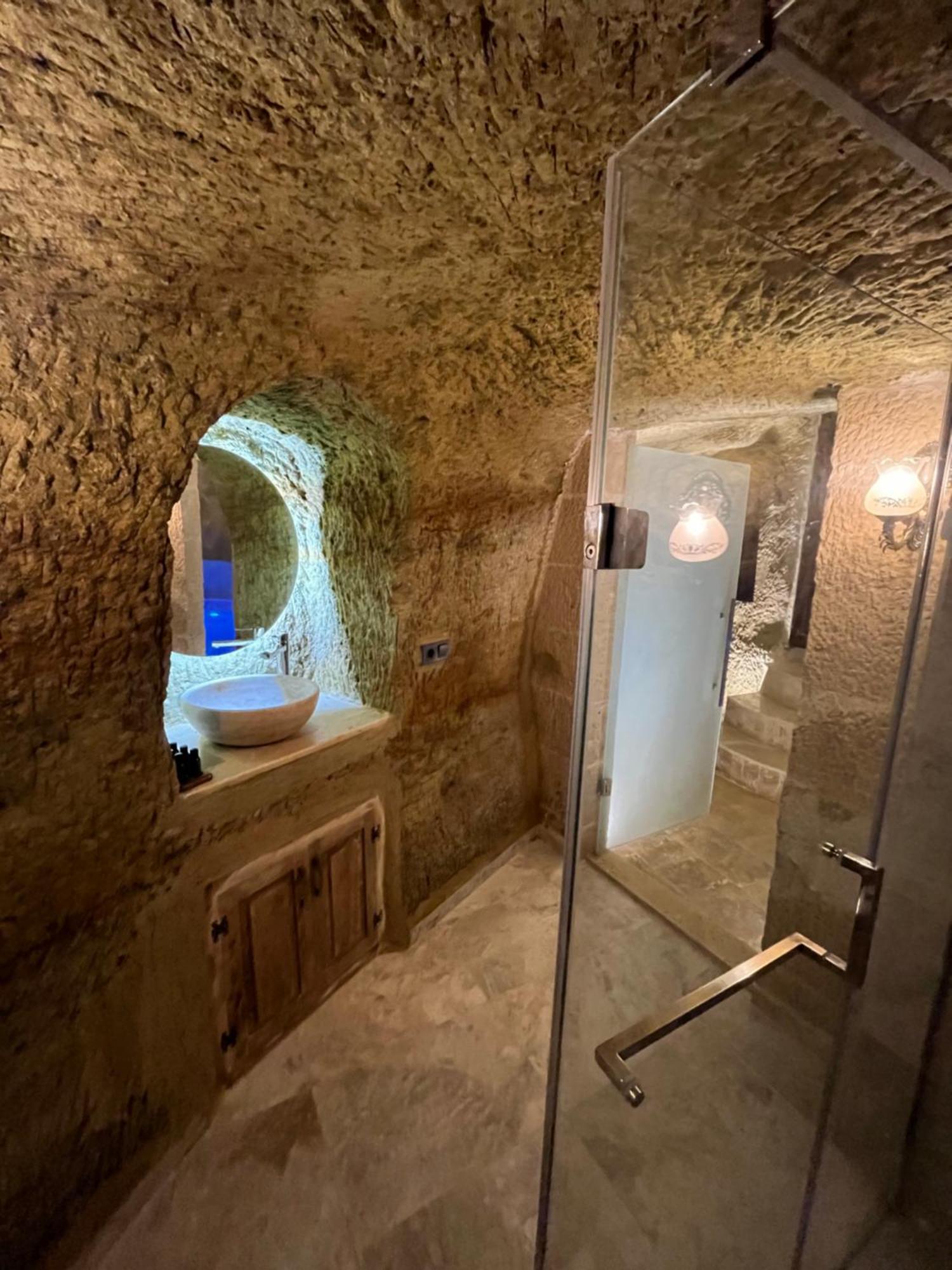 فندق Chakra Special Caves أوروغوبْ المظهر الخارجي الصورة